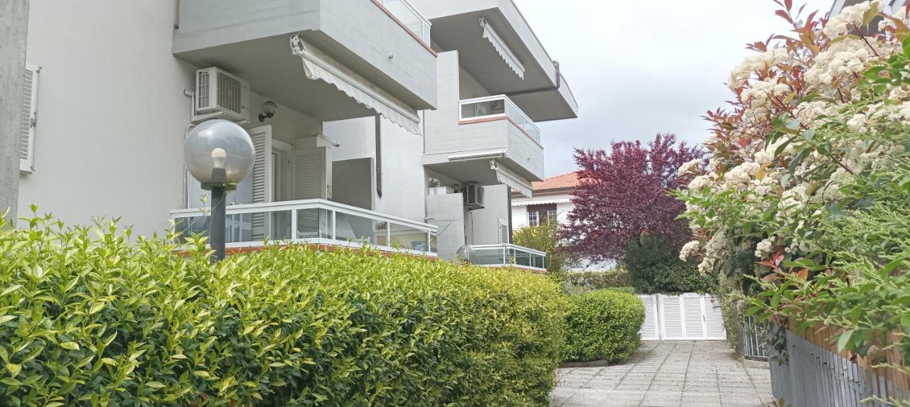 La Casina Di Ale Daire Marina Di Carrara Dış mekan fotoğraf